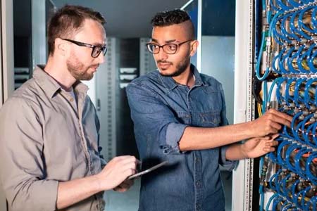 специалисты по айти